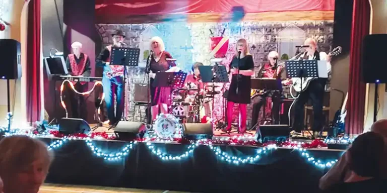 Vintage Cheddar Rock Band